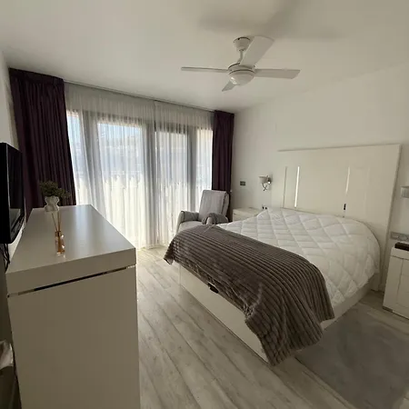 Holiday home Esmeralda *